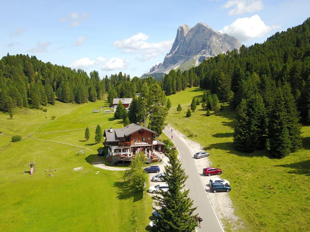 Edelweisshuette Hotel Funes  Buitenkant foto
